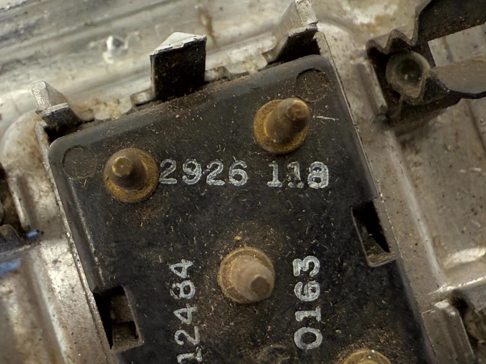 Dodge Chrysler Plymouth 1969-1977 interruptor de ventana eléctrica de un solo botón 2926118 nuevo en stock Foto 3 de 4