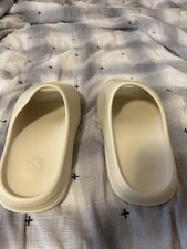 Yeezy Slides Bone Authentic