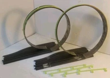 1978/1979 Tyco Nite Glow Double Loop Metal Racetracks with Plastic Base No 5839