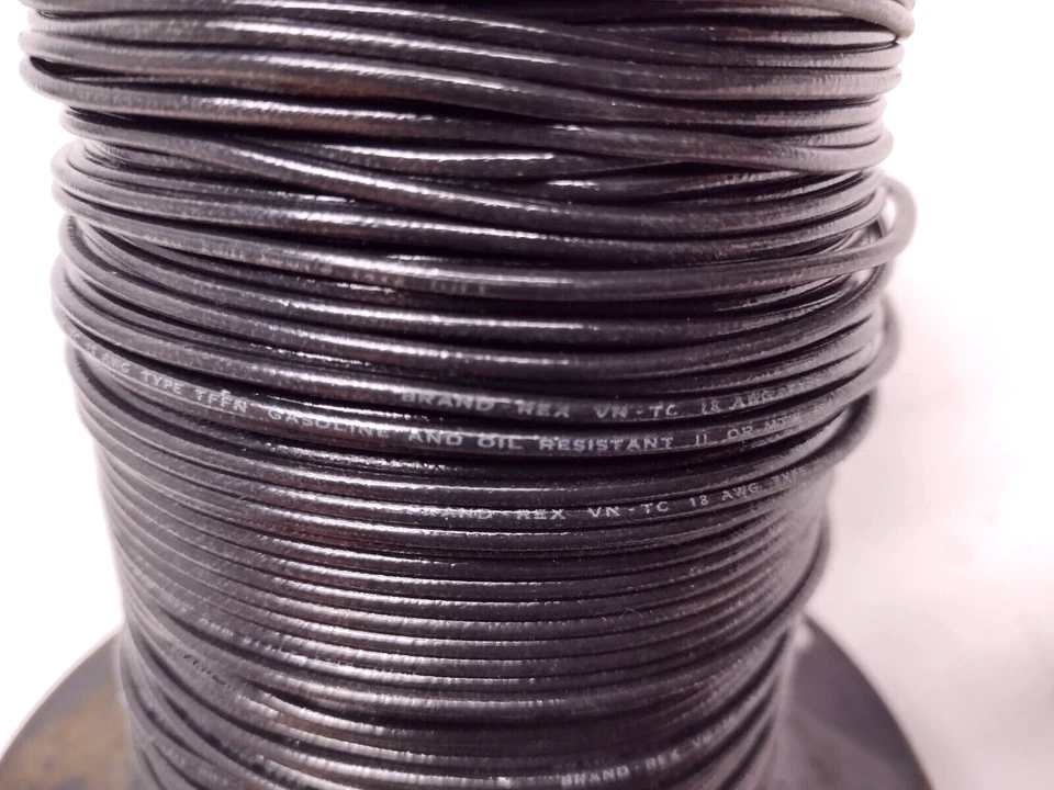 Brand-Rex 43119 600V-MFG 11/75 MTW 18 AWG cable negro, carrete de 2,5 lb Foto 3 de 4