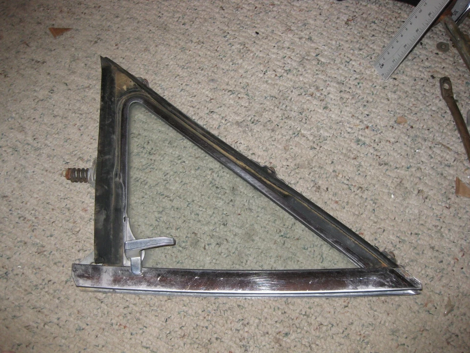 Ford Fairlane 1966 ala derecha ventilación ventana conjunto vidrio tinte OEM Mercury Comet Foto 2 de 4