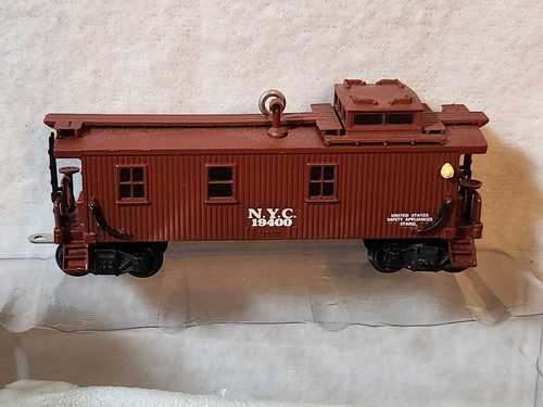 Lionel Train Hallmark Keepsake Ornament No. 717 CABOOSE NYC LIONEL Train 2005 - Picture 3 of 10