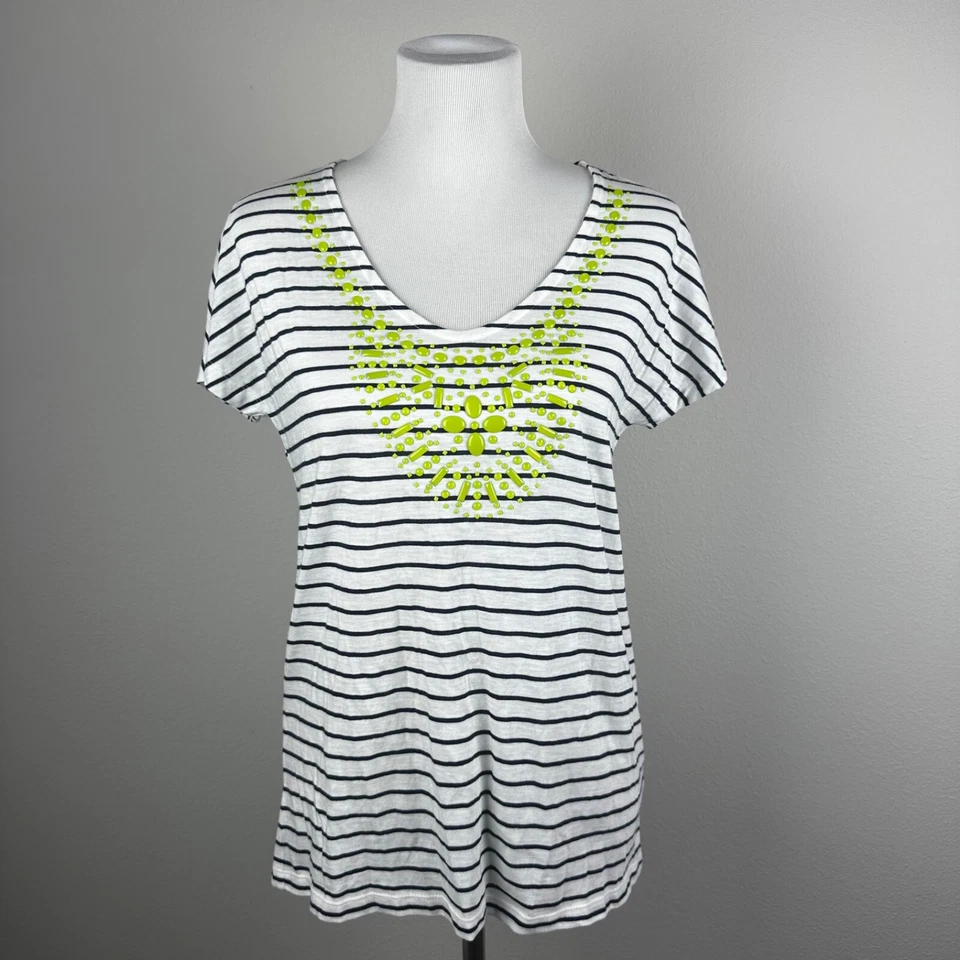 Top de mujer GAP a rayas con cuello en V blanco negro con cuentas escote manga corta Foto 4 de 4