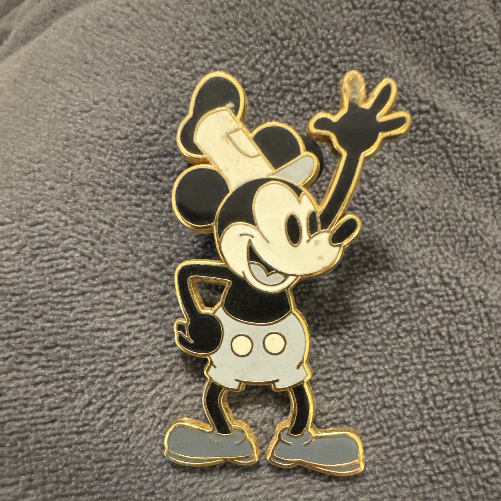 Disney Trading Pin - Steamboat Willie - Mickey Collectible Authentic