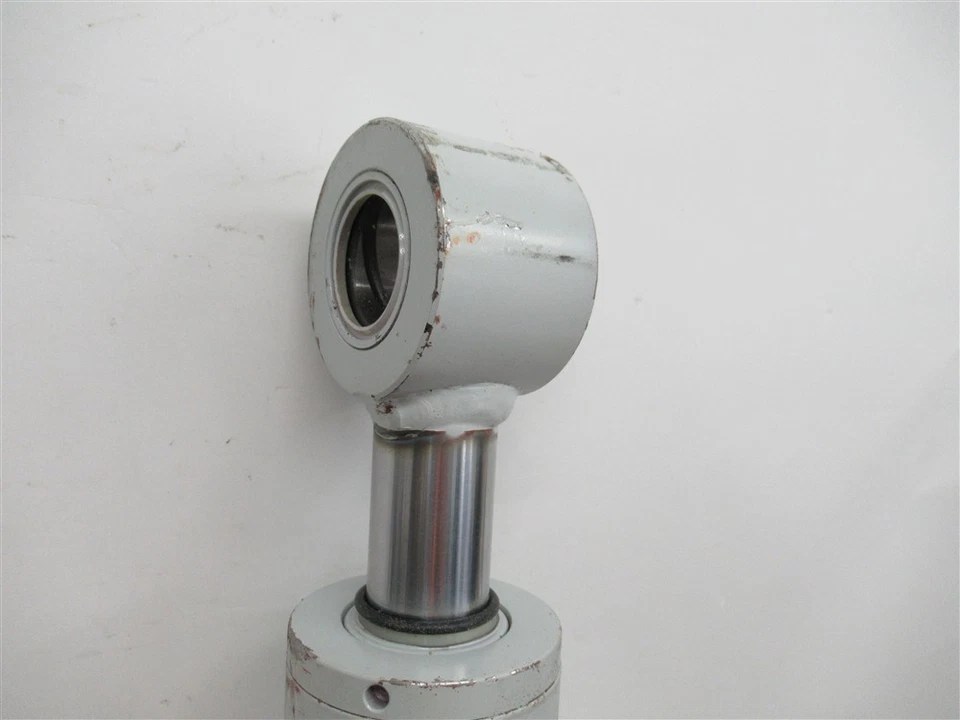 Hercules TAK-1900081300, cilindro de cubo derecho se adapta a Takeuchi Foto 4 de 4