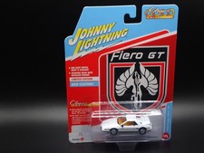 2026 JOHNNY LIGHTNING 1985 PONTIAC FIERO GT WHITE CLASSIC GOLD REL 3 VS B NO 5