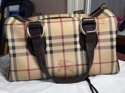 burberry handbag authentic used - image 1