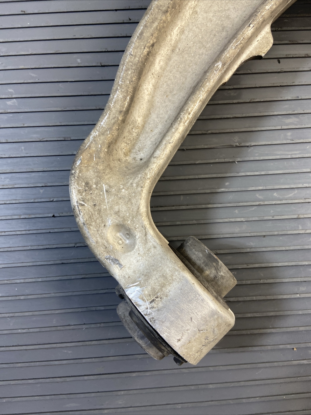 2017-2022 Maserati Levante Front Left Lower Control Arm Linkage OEM Genuine
