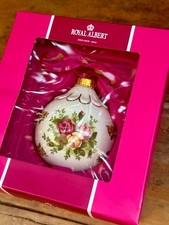 Royal Albert Old Country Roses Christmas Holiday Ornament Bauble Ball NEW IN BOX