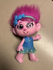 Hasbro DreamWorks Trolls World Tour Toddler Poppy Doll 12  in Discontinued EUC
