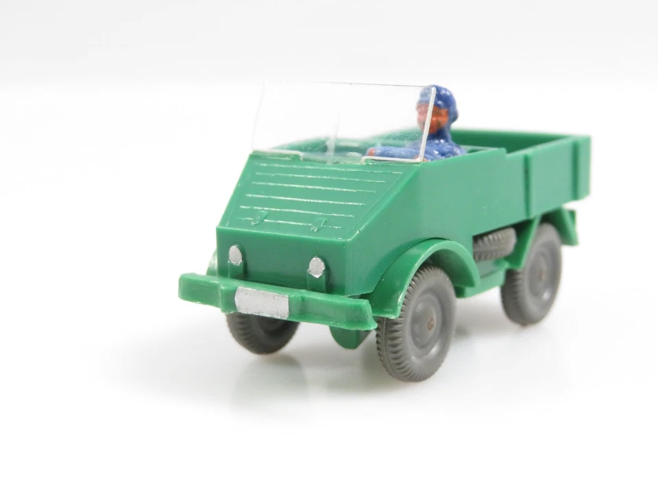 1:87 Wiking Mercedes Benz Unimog U411 grün mit Fahrer (blau) - Bild 2 von 4