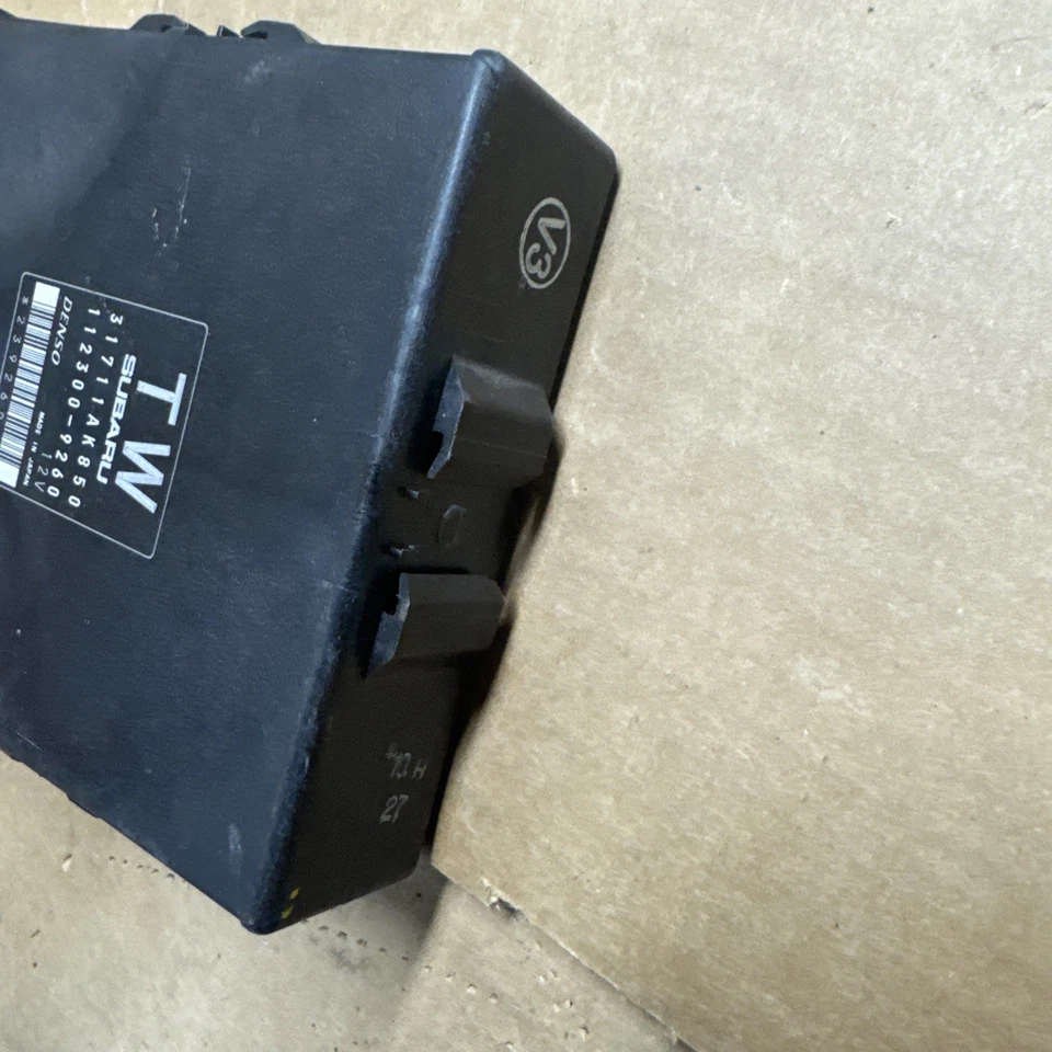 Subaru Outback 2007 2,5 módulo de control de transmisión automática TCM TCU B170 Foto 4 de 4