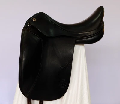 Prestige Dressursattel D1 Leder 17'' 17 Zoll Schwarz Mit Rechnung inkl. MwSt - Bild 1 von 4