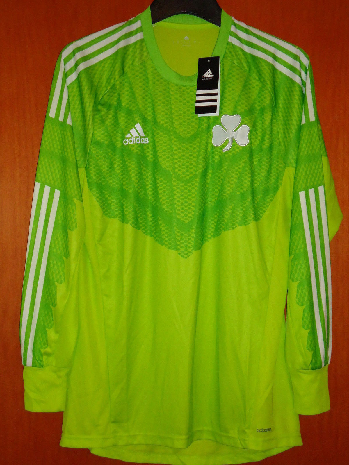 Foto 1 di 3