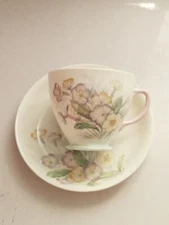Vintage Old Royal Bone China England Tea Cup & Saucer Yellow Delicate 8oz EUC