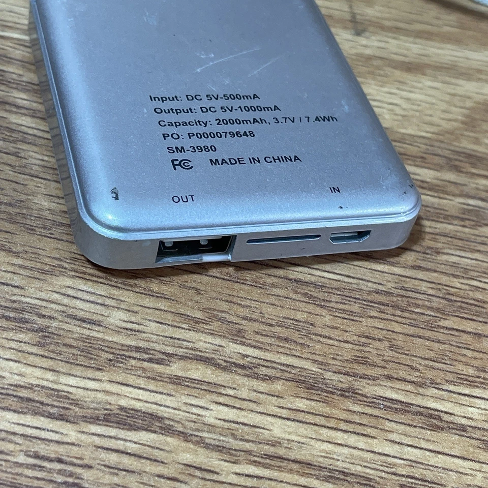 Banco de alimentación portátil T-Mobile SM3980 blanco/plateado 2000 mAH, 3,7 V / 7,4 Wh capacidad Foto 3 de 4