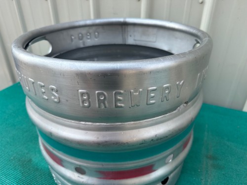 Custom Keg Deschutes Brewery Inc. 30 Litres Top Removed for Ice Cold Beer Cooler - Picture 4 of 20