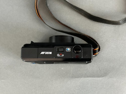 Canon AF35M – Appareil photo compact argentique 35mm - Photo 4 sur 6