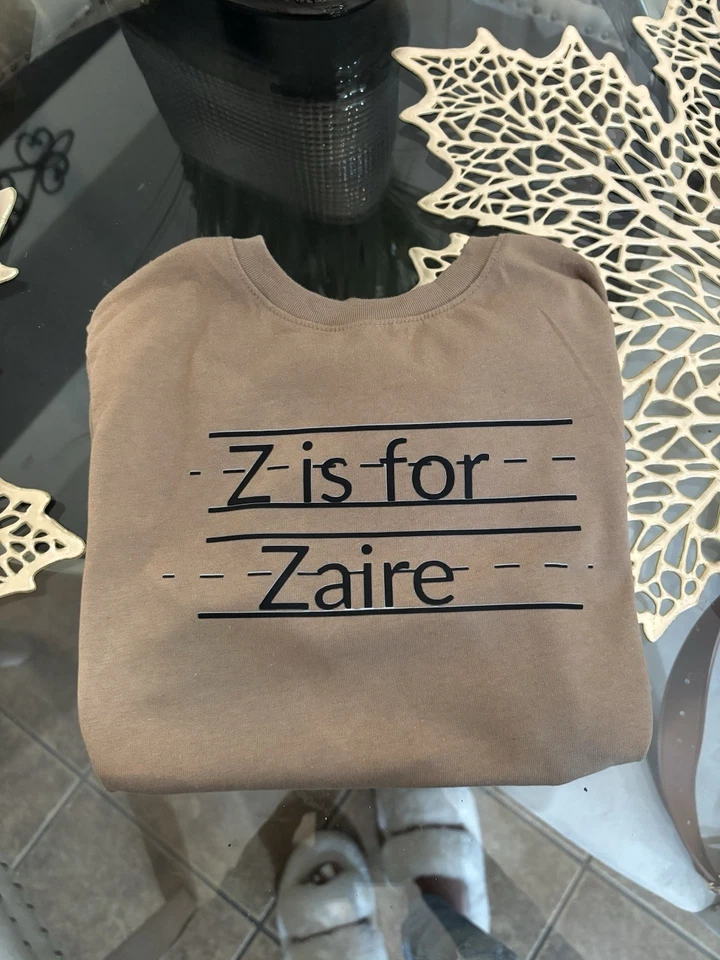 Camisa con nombre de alfabeto personalizada para niños Foto 2 de 2