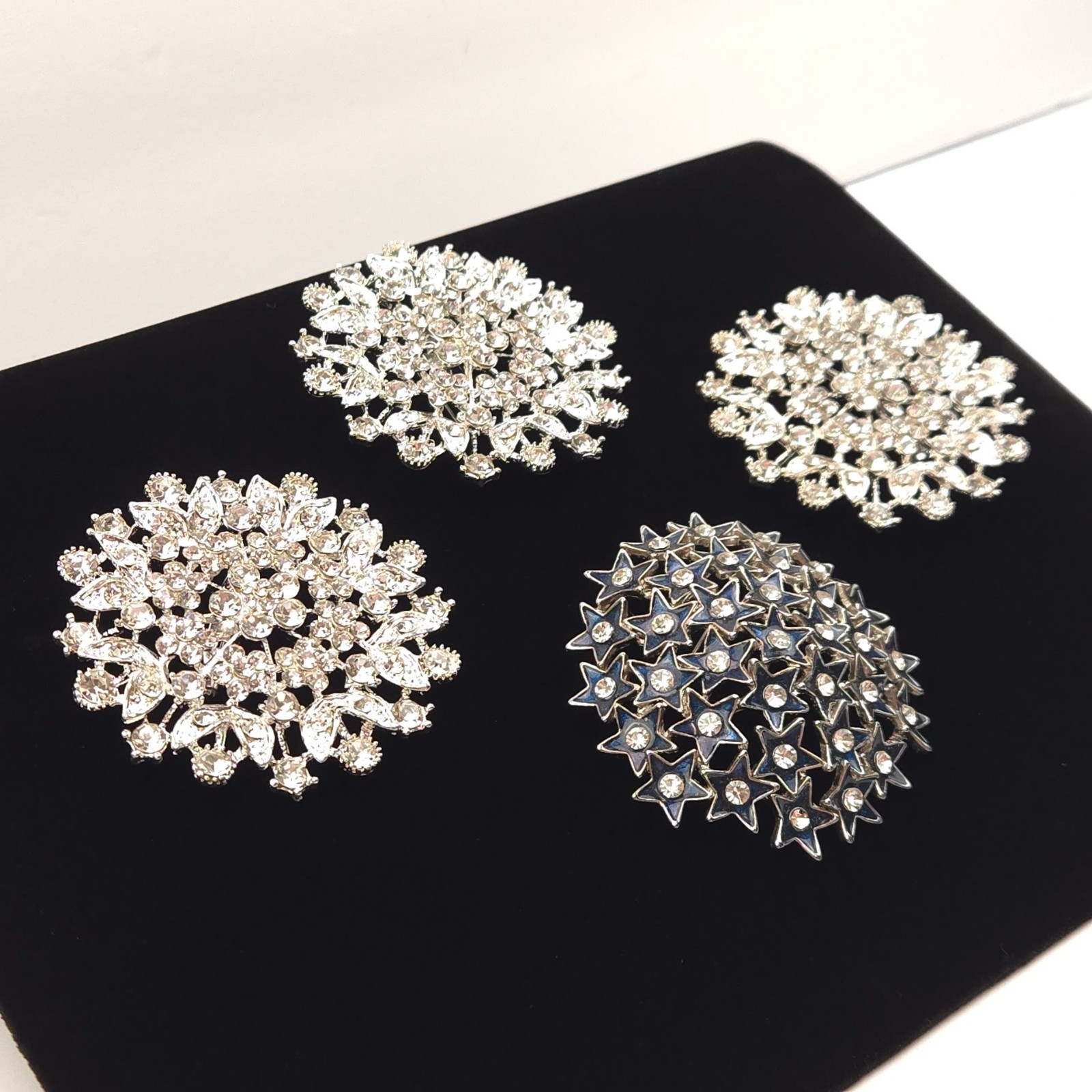 EXTRA LARGE 3" ROUND RHINESTONE CLUSTER BROOCH PI… - image 6