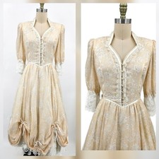 VTG Gunne Sax Peach Floral Bustle Dress Size 5/7 Renaissance Lace Petticoat