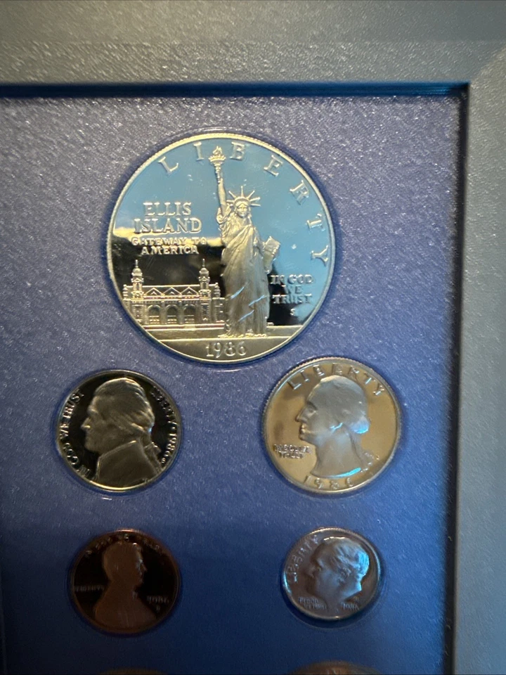1986 US Mint Prestige Proof Set Liberty / Ellis Island - NO COA or OGP - Image 4 of 4