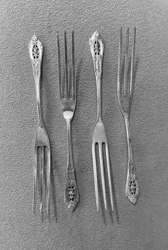 RARE! Wallace Sterling Rose Point Vintage Strawberry Fork - Set of Four