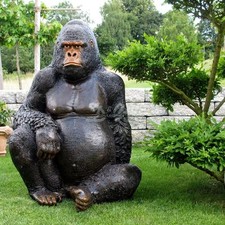 GORILLA Bruce lebensgro&szlig; sitzend AFFE schwarz Deco Garten Tier Figur Gartenfigur