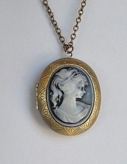 Antique WH Co. Victorian Locket Necklace Gold Filled w/ Cameo Inset Pendant  Necklace - Early 1900s Edwardian Locket Pendant Statement Jewelr