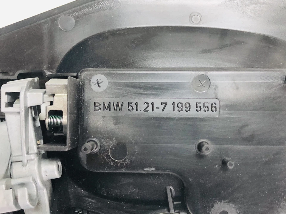 Base de manija de puerta exterior delantera derecha para BMW M5 550i 535i 528i 51217199556 OE USADO Foto 3 de 4