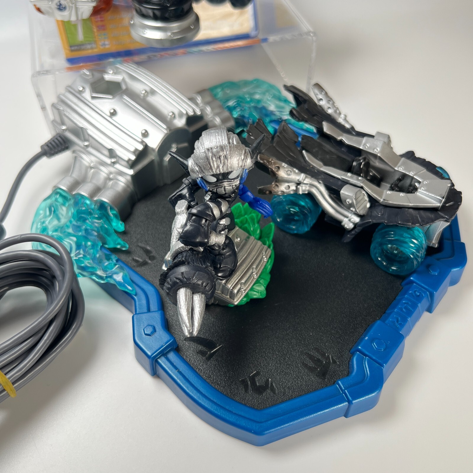 Skylanders Superchargers Dark Edition Starter Set for Playstation 4 PS4