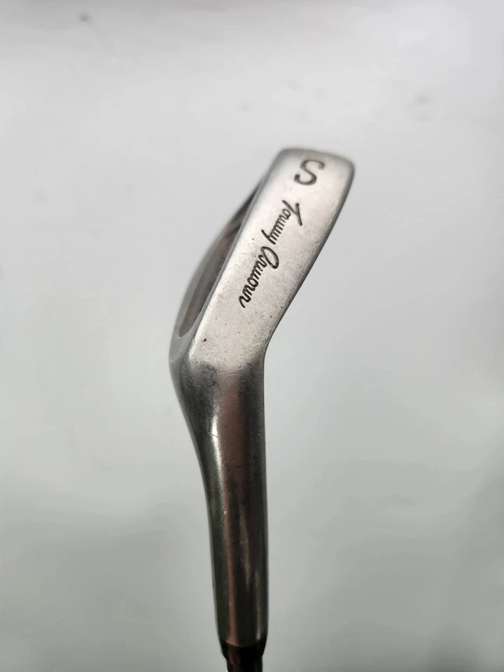 TOMMY ARMOUR 845S CUÑA DE ARENA ESCOCESA PLATEADA 56* RÍGIDA FUERZA G 35,5" BUENA Foto 3 de 4
