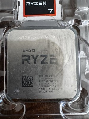 AMD Ryzen 7 3800X Processor (3.9GHz, 8 Cores, Socket AM4) W/ Wraith prism Cooler