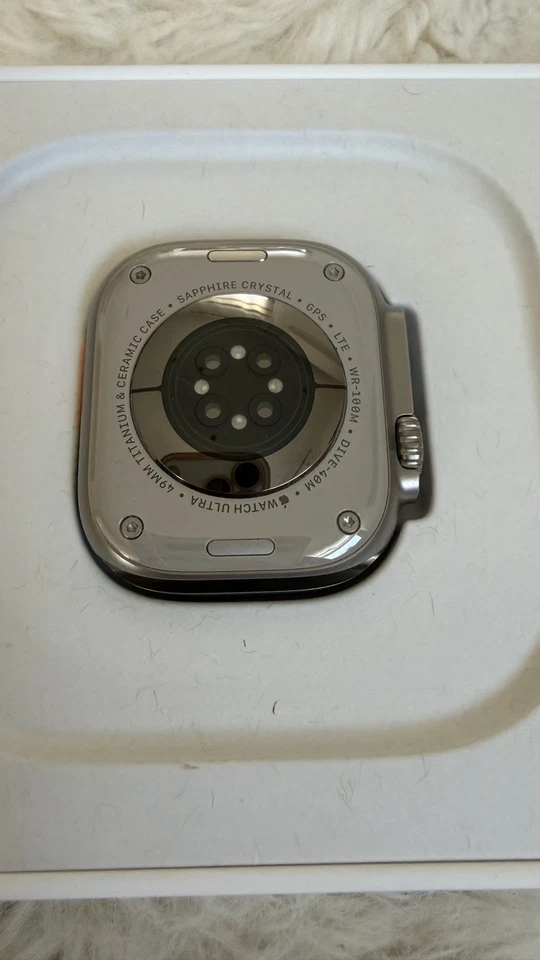 Apple Watch Ultra 2 49mm Titangehäuse - Bild 3 von 4
