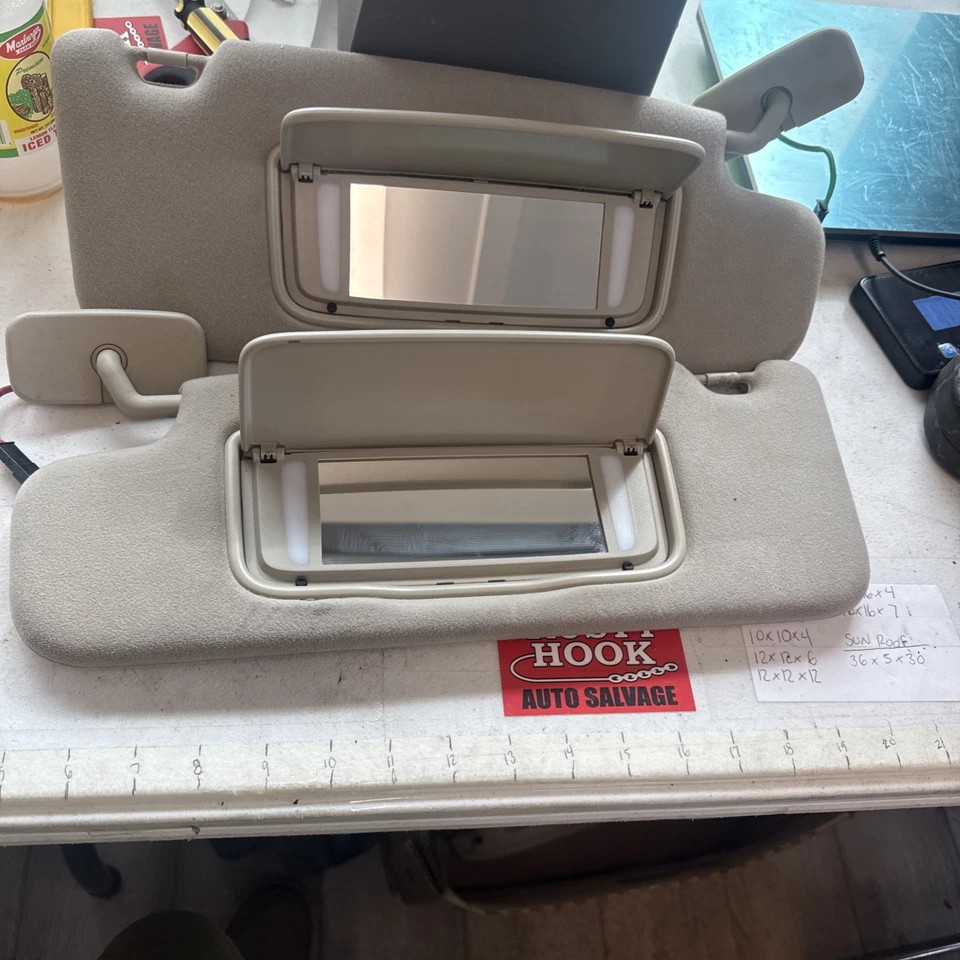 VOLVO S80 2005-2009 SUN VISOR SET GRAY OEM With Light Foto 2 de 4