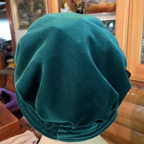 Laura Ashley 1980’s Vintage Cloche Hat Green Velvet Made In Gr. Britain - Picture 4 of 7