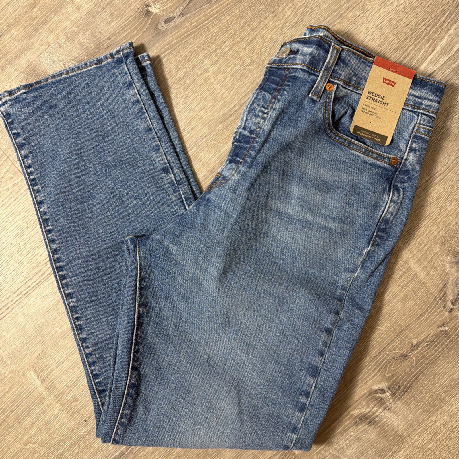 Levi's Women's Wedgie Straight Jeans Size 31 X 28 High Rise NWT
