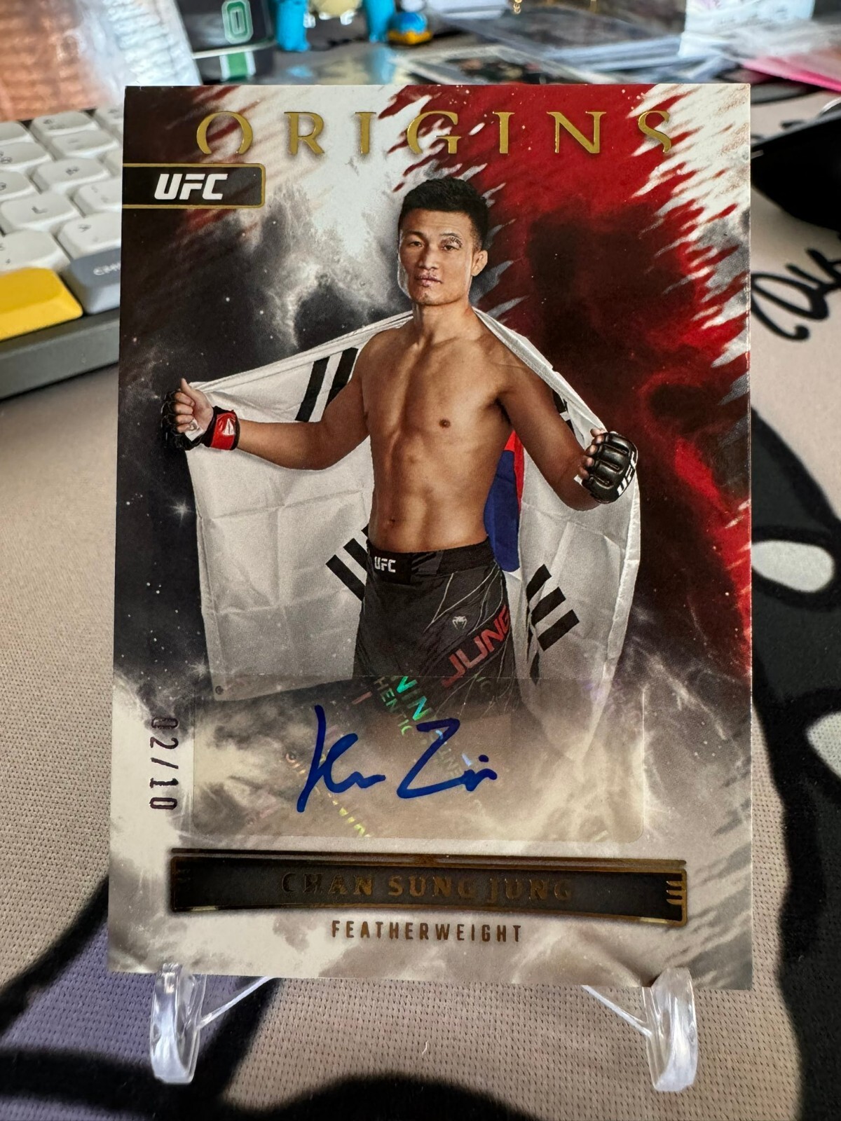 2023 Panini Chronicles UFC - Origins Autographs Gold #OA-35 2023 Panini Chronicles UFC - Origins Autographs Gold #OA-35