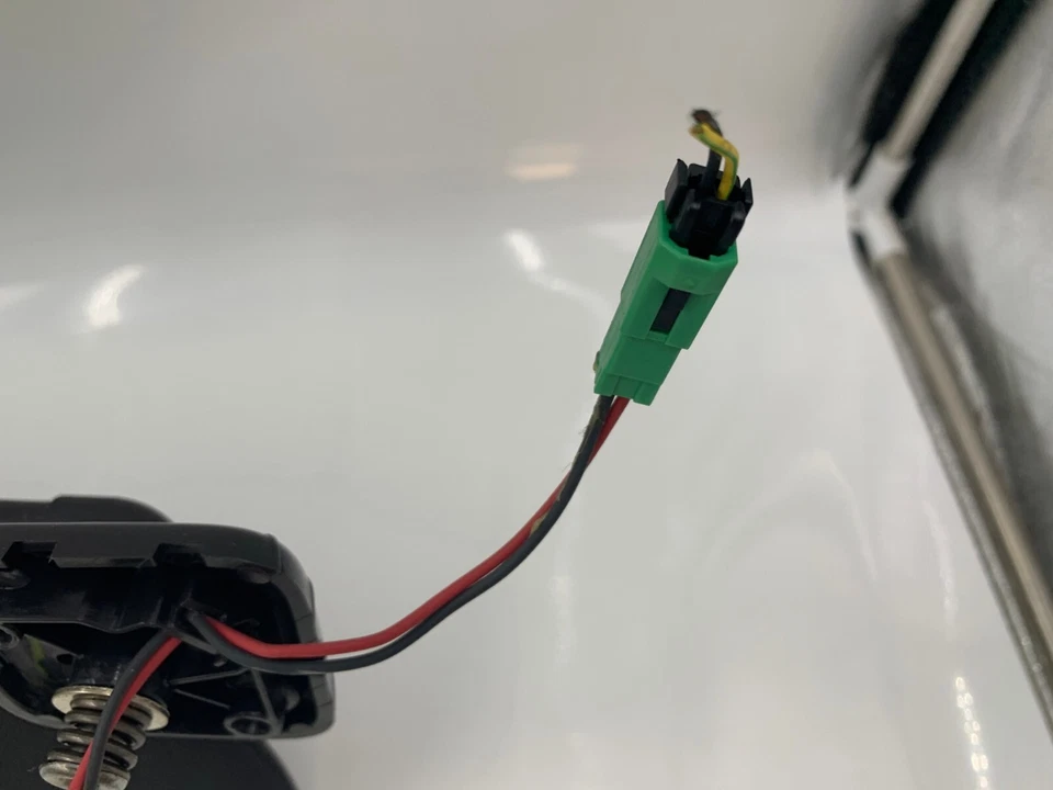 Parasol Ford Taurus 2013-2019 pasajero negro iluminado OEM E02B50016 Foto 4 de 4