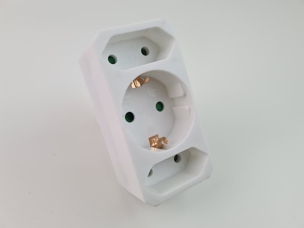 3 Fach Multi Schuko Adapter Weiß Mehrfachstecker Schuko/Euro Adapterstecker Weiß-image
