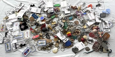 210+ VINTAGE & NOS KEYCHAINS LARGE KEY RING BOX LOT 7+ LBS FREE SHIPPING NICE