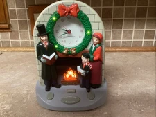 Vtg Soundesign Musical Christmas Carol Clock Fire Place & Wreath Light Up-9”tall
