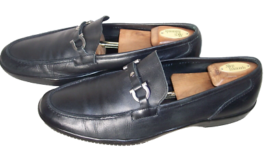 Ferragamo sz 10.5 E Black Nero Calf Gancini Bit Moccasin  display picture 2