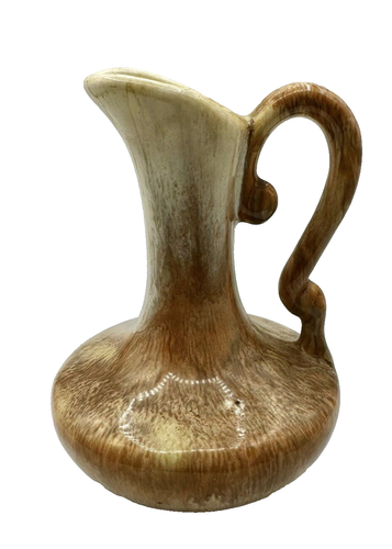 Vintage Ceramic 1960 Ewer Pitcher Brown Beige Ivory 6 1/4 in Tall M.Dinsmoore - 第 1/5 張圖片