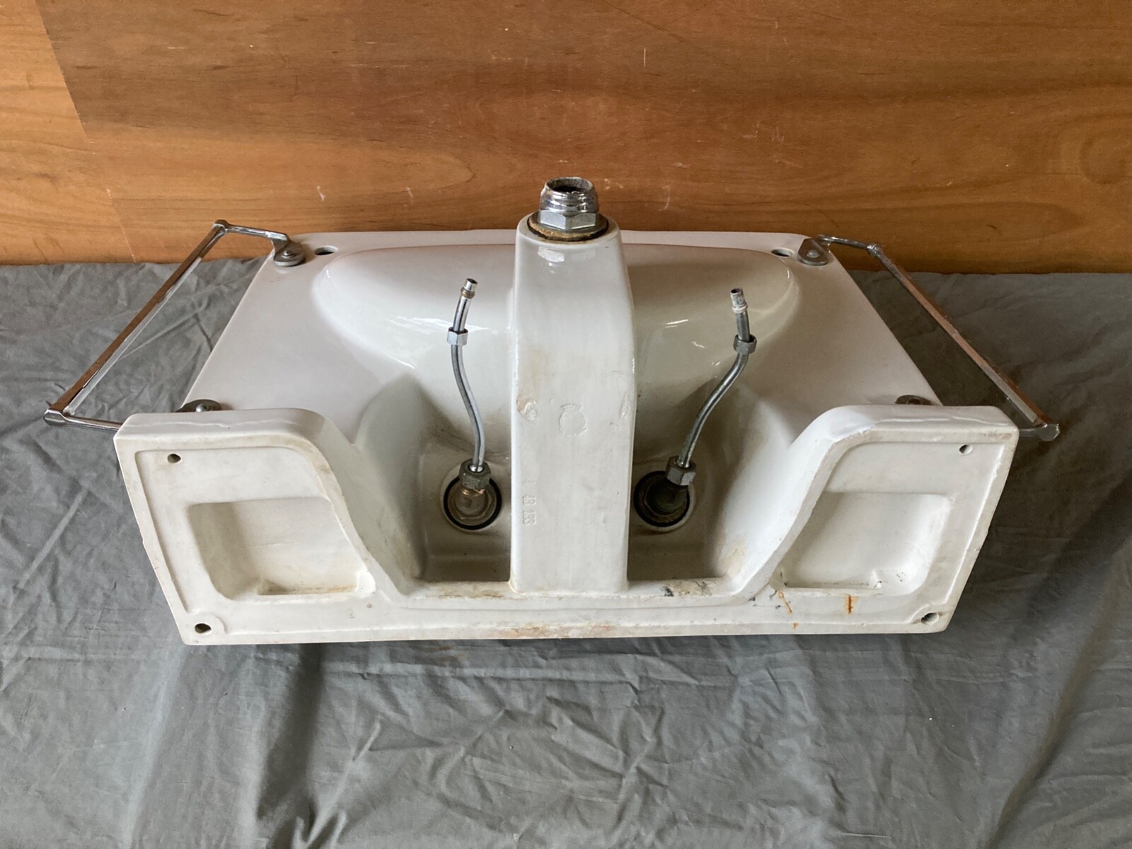 Large Vtg Mid Century White Porcelain Crane Drexel Bath Sink Chrome