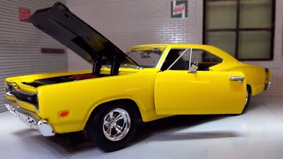 G LGB 1:24 Maßstab Gelb Dodge Coronet Superbee 1969 Motormax Druckguss Modellauto