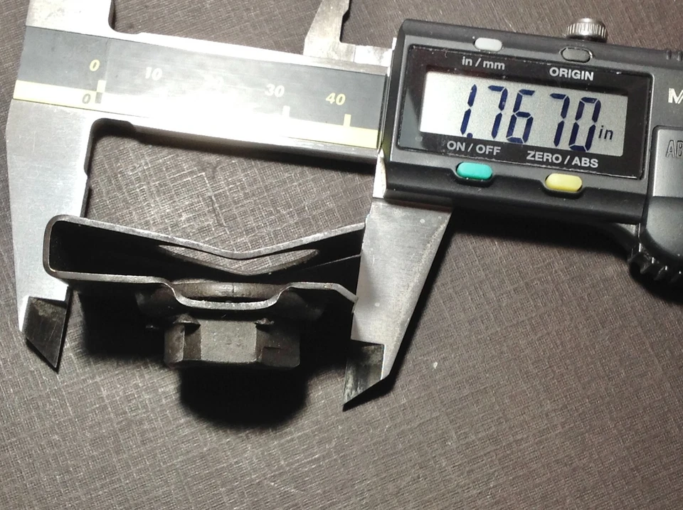 1 peça NORS 1/2-13 porca de suporte de pneu sobressalente 1969-on Ford F100 384581-S100 - Imagem 4 de 4