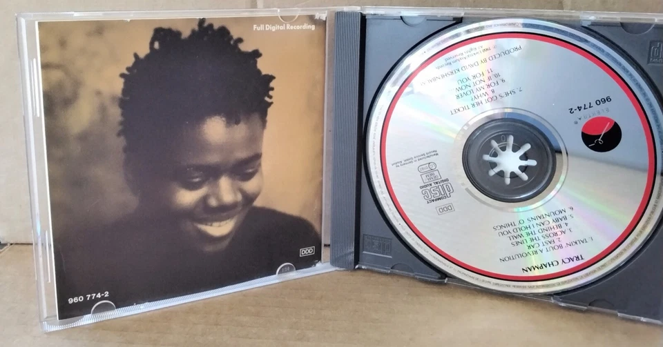 TRACY CHAPMAN - TRACY CHAPMAN 1988 ELEKTRA 960 774-2 GERMANY CD - Image 3 of 3
