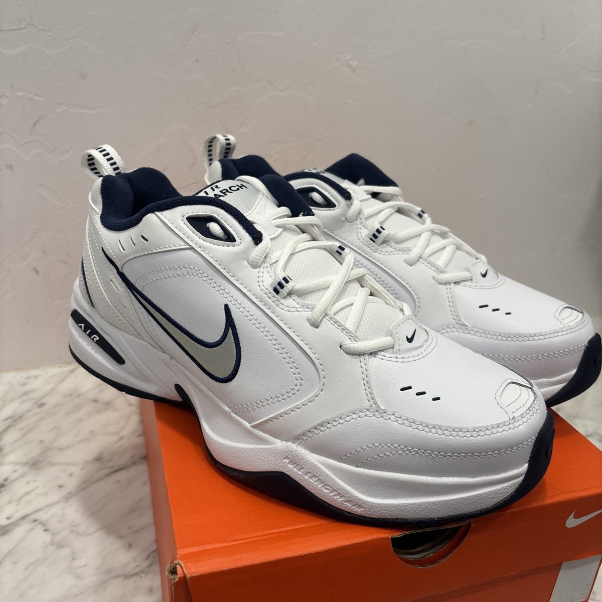 Nike Air Monarch IV Athletic Men display picture 1