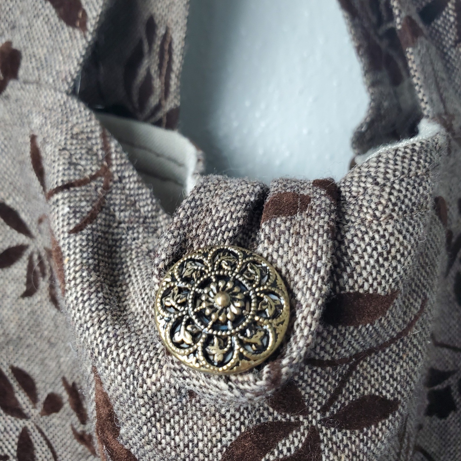 Floral Tapestry Tote Bag Shoulder Bag Purse with Decorative Button Closure